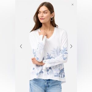 Johnny Was White VNeck Riley Slit Long Sleeve Tee Blue Botanical Motif XL Cotton